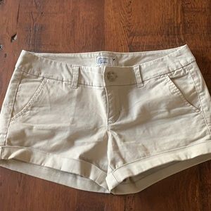 American Eagle khaki shorts